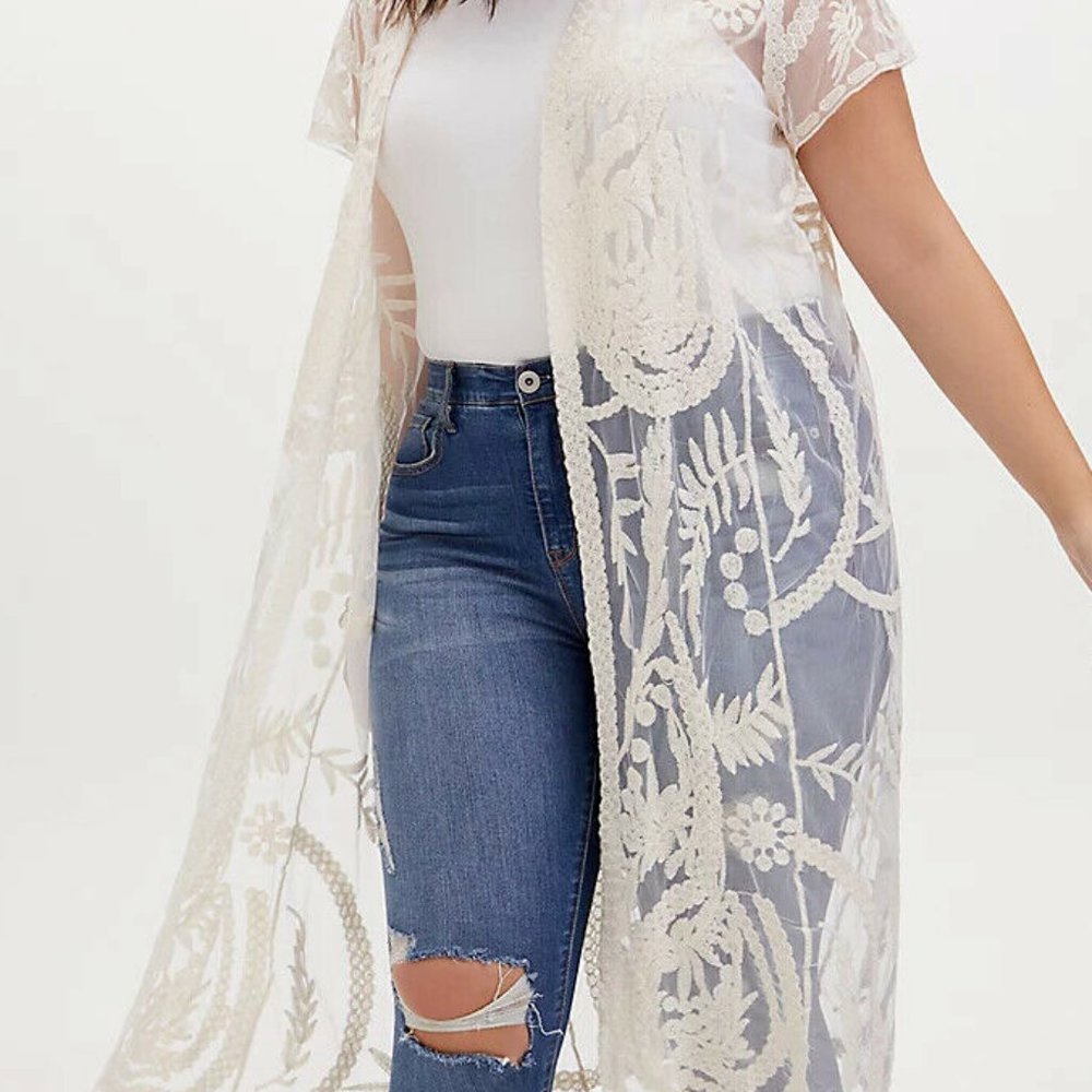 New Torrid White Mesh Embroidered Longline Kimono